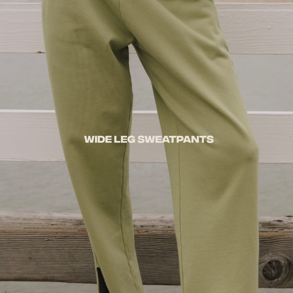 Daily Drills Pants - Daily Drills wide leg split seam Matcha joggers XS/S